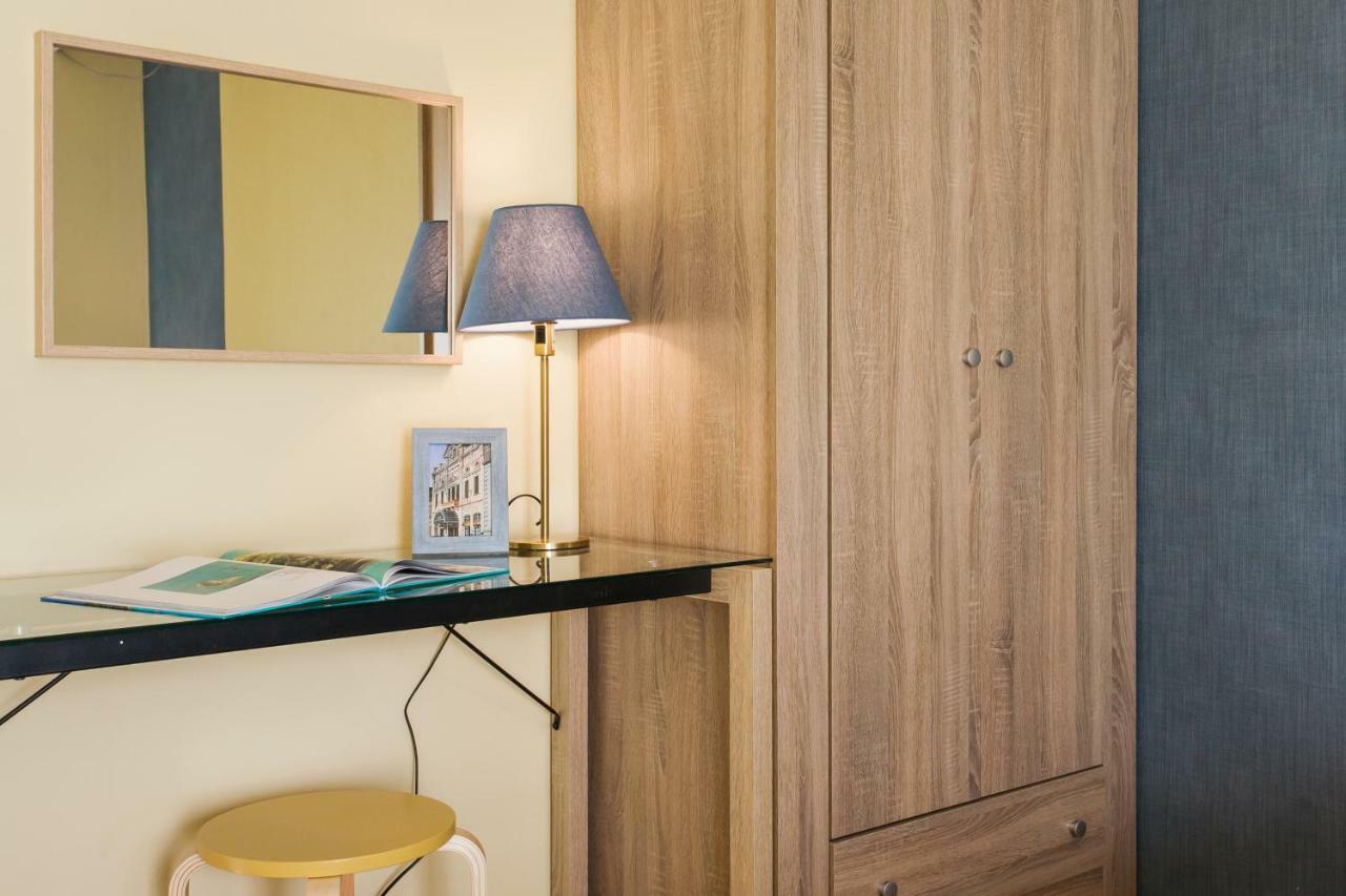 Private Central View Rooms In Apartment Near To Acropolis Metro Station Афины Экстерьер фото