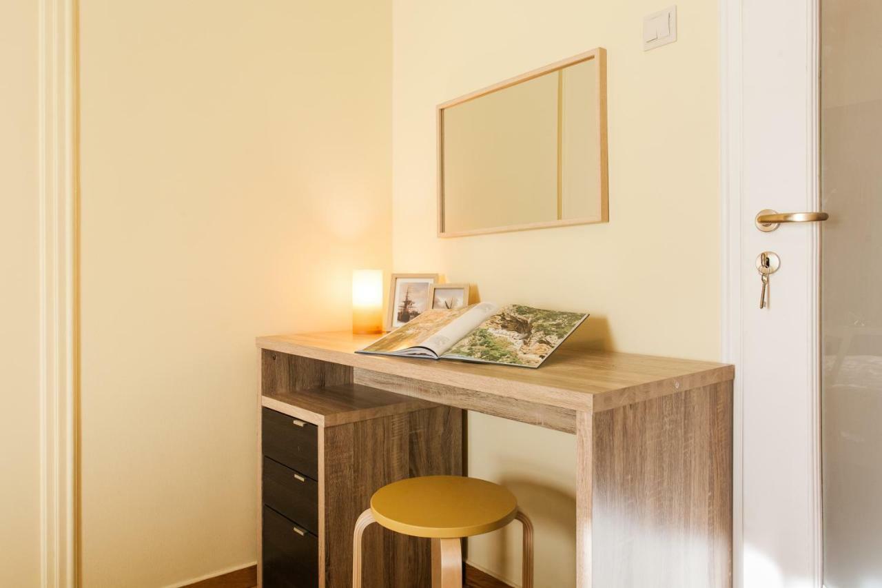 Private Central View Rooms In Apartment Near To Acropolis Metro Station Афины Экстерьер фото