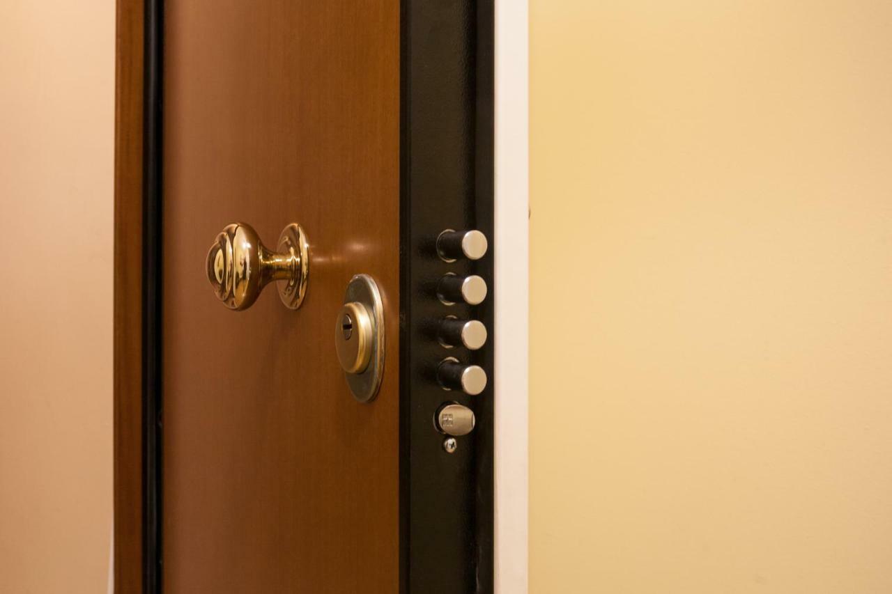 Private Central View Rooms In Apartment Near To Acropolis Metro Station Афины Экстерьер фото